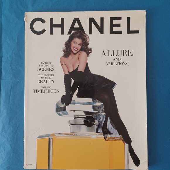 Rare 1993 1st Edition Chanel Catalog Book Karl Lagerfeld Sketches 162 Pages - Picture 1 of 15